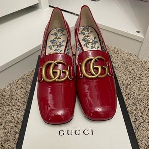 Gucci pumps